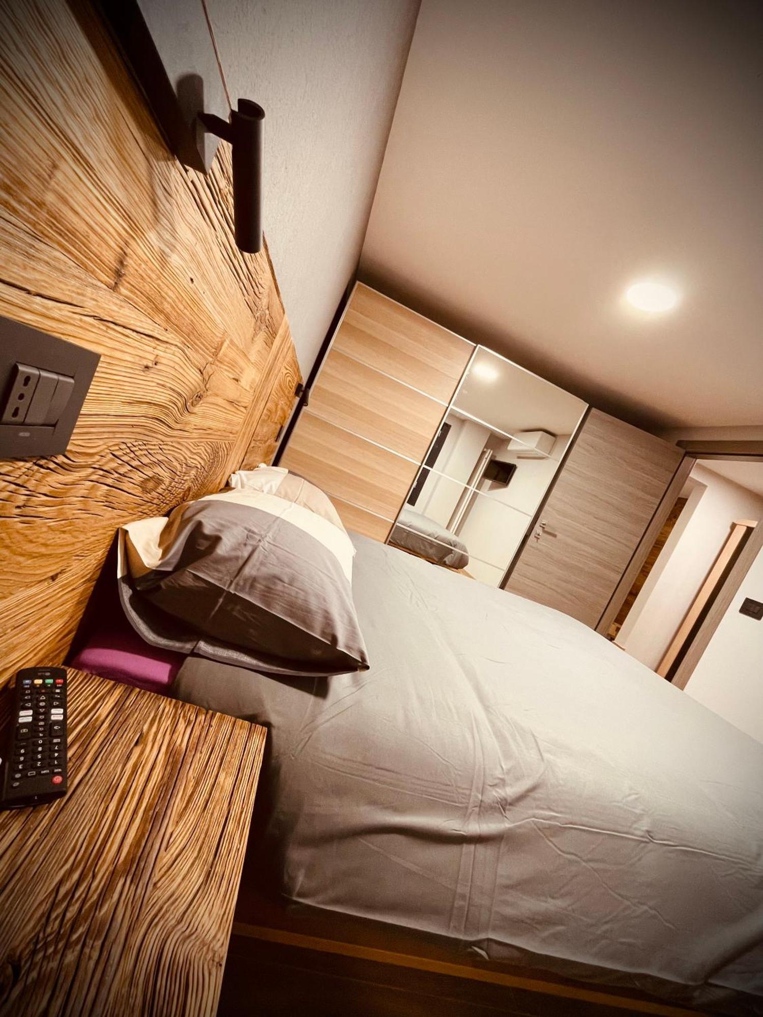 Alpine Hut Apartment Pont-Saint-Martin Ngoại thất bức ảnh
